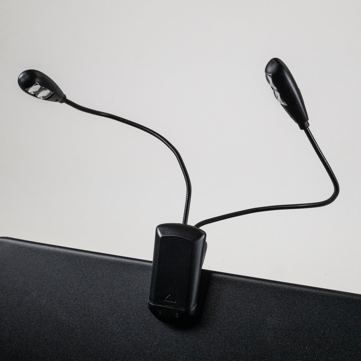 Grooveland Dobbelt LED-nodelampe