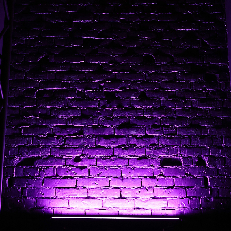 Light4Me Strobe Multi Bar LED – RGB+CW Strobe & Blinder